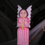 Anioł na Boże Narodzenie, wysokość ok. 170cm. Styropian.